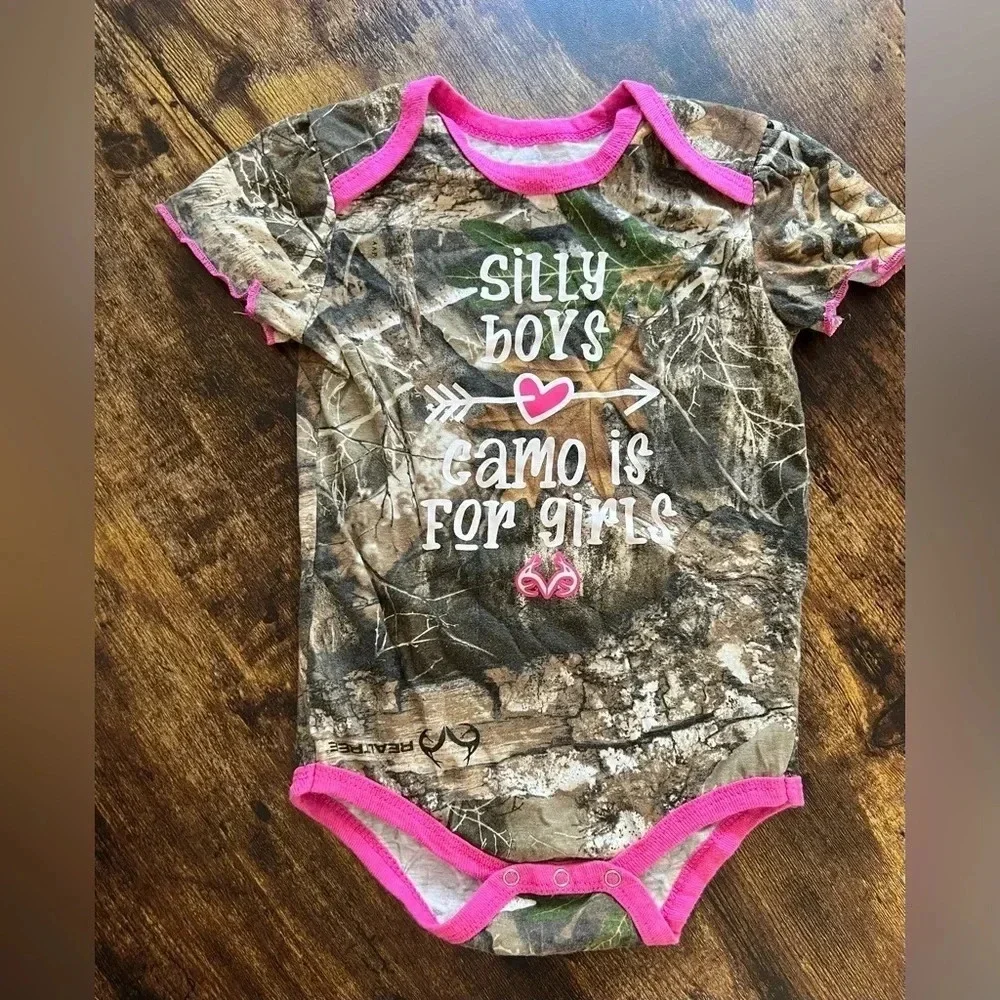 REALTREE | baby girl camouflage onesie. Size: 24M​